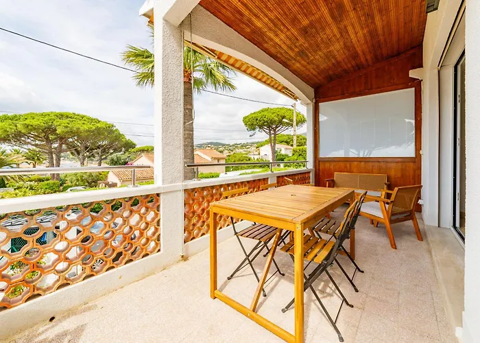 Haut De Villa, Vue Sur Mer A Sainte-Maxime