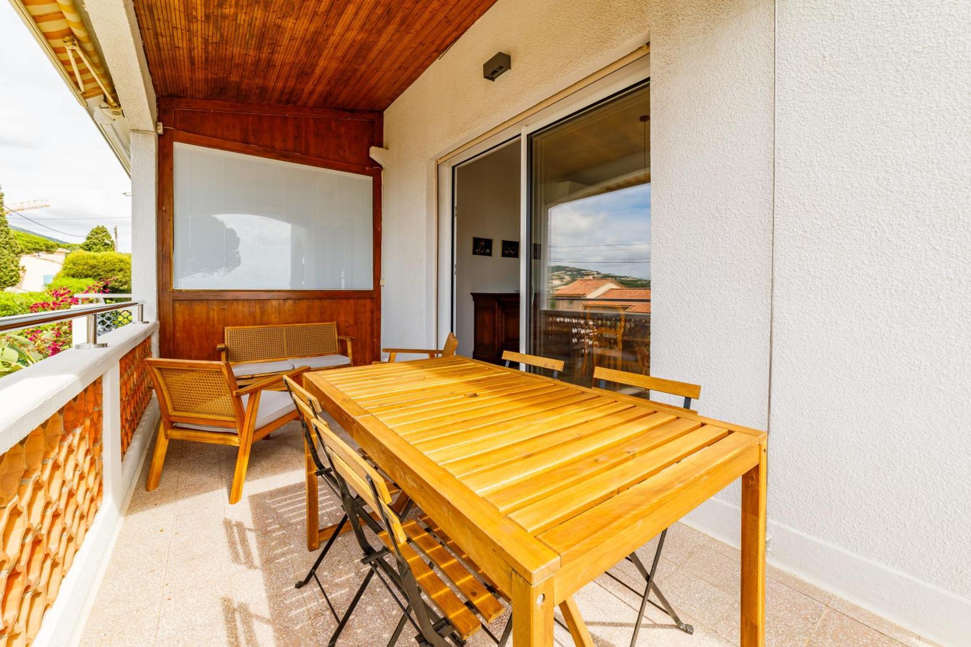 De Villa, Vue Sur A Sainte-Maxime